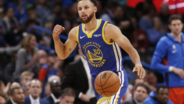 Los Warriors negocian ampliar el contrato de Curry