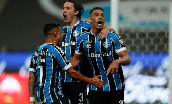 HOY / Grêmio empata en tiempo añadido en intenso juego