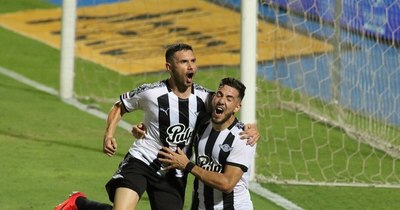 La Nación / “Hay plantel para pelear la Copa”