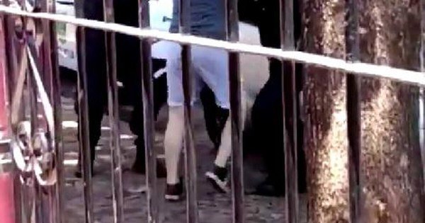 La Nación / Separan a dos policías acusados de plantar droga en vehículo
