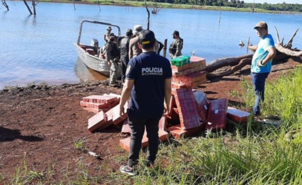 Hallan 2.500 kg de marihuana y detienen a un hombre en el Lago Itaipu