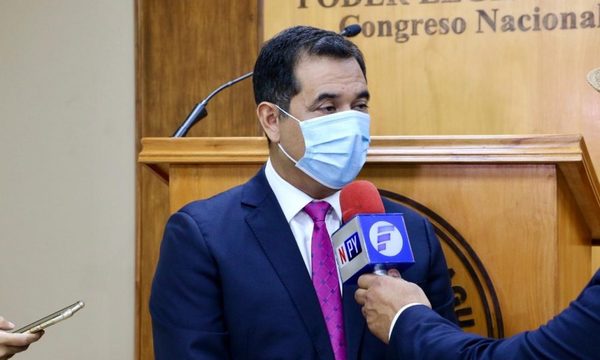 Senador insistirá en que vacunas contra Covid-19 lleguen al 100% de la población