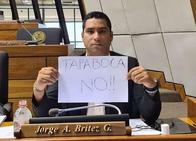 Crónica / “Yo no espero que piensen como yo" he'i diputado antitapaboca