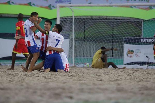Día del tercer juego de la clasificada Albirroja - Fútbol - ABC Color
