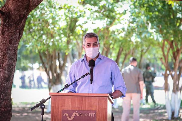 Presidente valoró esfuerzo de docentes para salvar el año y pide reforzar medidas sanitarias | .::Agencia IP::.