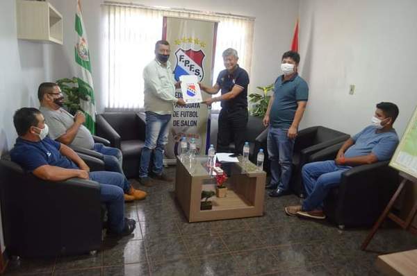 PRETENDEN INSTALAR EL FÚTBOL DE SALÓN EN YGUAZÚ
