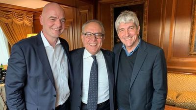 Infantino: “Ciao Pablito, héroe humano y leyenda mundial” - Fútbol - ABC Color