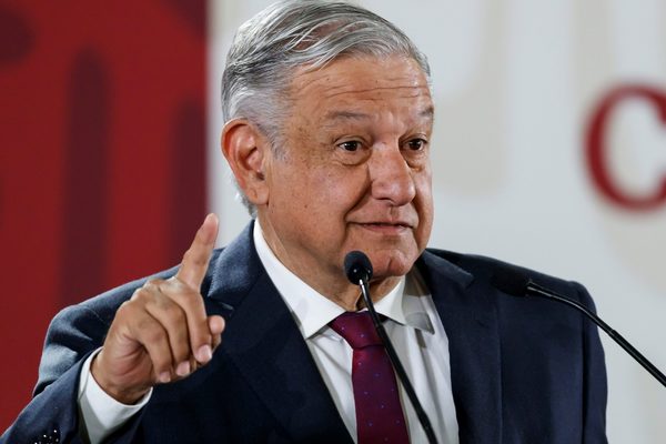 López Obrador celebra reforma en el sistema de pensiones de México - MarketData