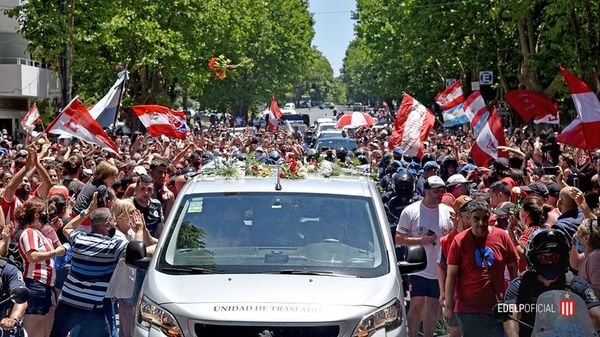 Hinchas de Estudiantes despiden los restos de Sabella - Fútbol - ABC Color