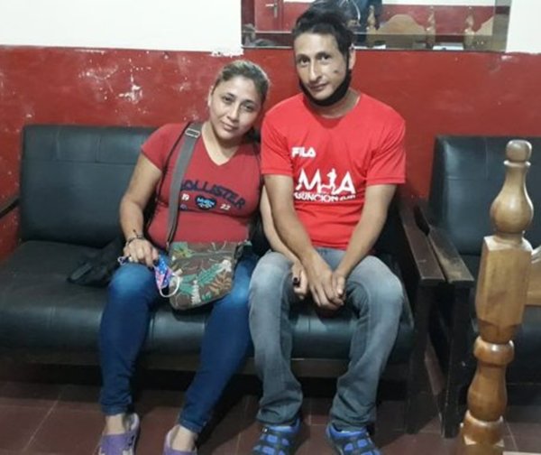 Mujer “desaparecida” se presentó en la comisaria con su nueva pareja