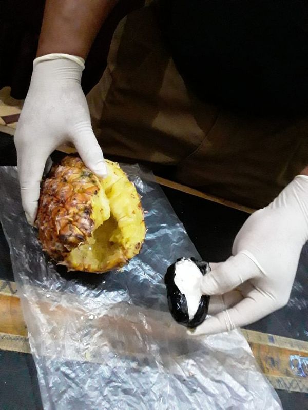 Detenido tras intentar introducir cocaína en una piña al Buen Pastor - Nacionales - ABC Color