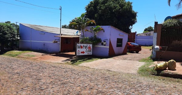La Nación / Mujer denuncia que la mantuvieron maniatada en un motel