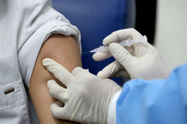 Antivacunas son un peligro real, advierte científico y pide no descreer en importancia de tapabocas - Nacionales - ABC Color