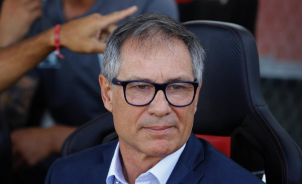 HOY / Chile apuntaría a Ariel Holan para hacerse cargo de la selección