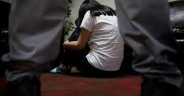 5 años y 6 meses de prisión por abusar a su hijastra de 11 años