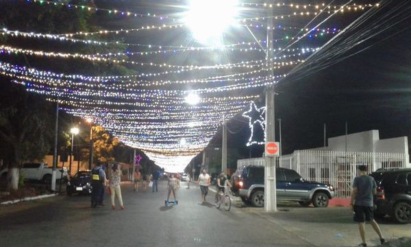 Habilitan túnel de luces en el distrito de Villa Elisa - Nacionales - ABC Color