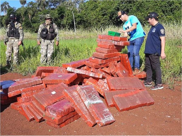 Detenido con más de 2.000 kilos de marihuana en poligonal de Itaipú fue imputado