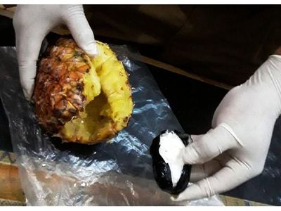 Intentó meter cocaína dentro de una piña al Buen Pastor