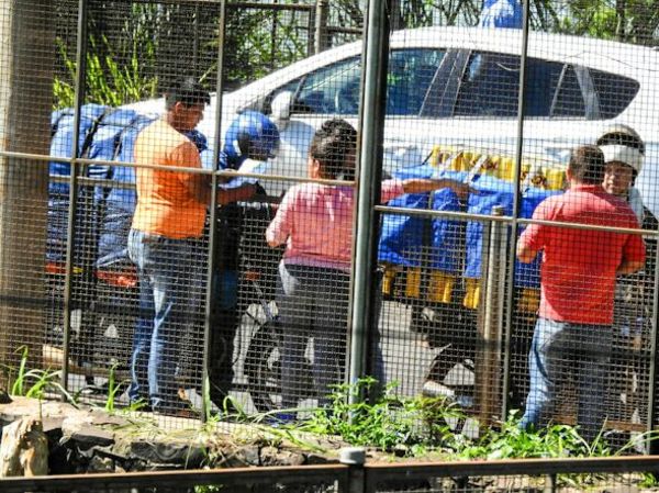 En lugar de frenar el CONTRABANDO aumentan las COIMAS