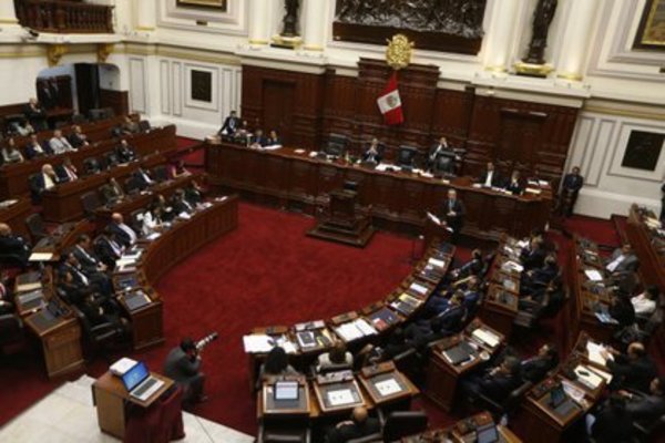 Congreso de Perú aprobó una reforma de la Constitución que elimina la inmunidad parlamentaria