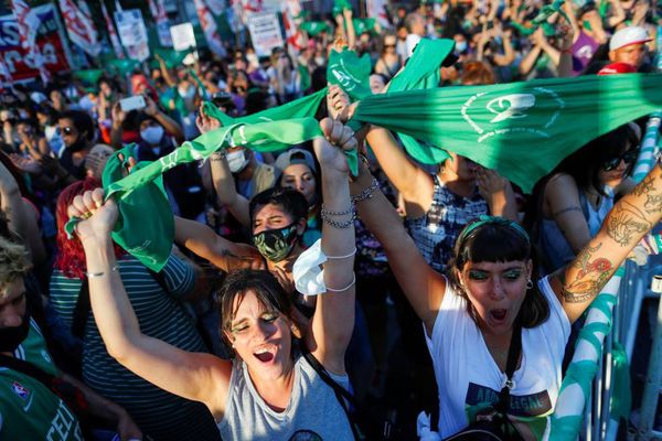 Diputados dio media sanción al aborto legal en Argentina - ADN Digital