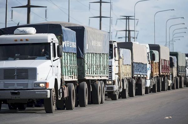 Agroindustriales celebran normalización del paso fronterizo con Brasil