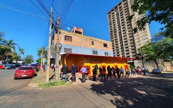 Gran aglomeración de abogados para renovar matrículas en el Este – Diario TNPRESS
