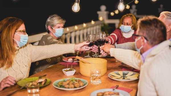 Piden cumplir las medidas sanitarias durante fiestas de fin de año para evitar una oleada de casos de Covid en enero » Ñanduti