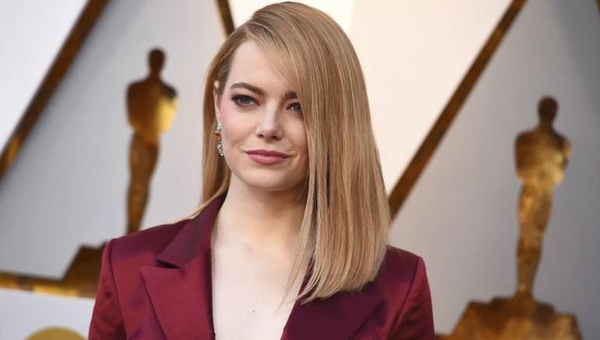 HOY / Emma Stone regresará a la televisión con la comedia "The Curse"
