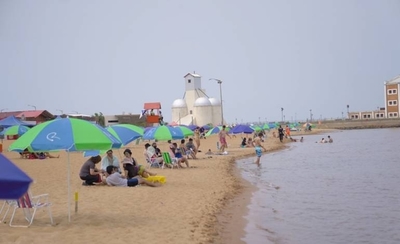 HOY / Playas de Encarnación están habilitadas: “A ver si tienen huevos para venir a cerrar”