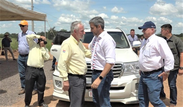 Piden renuncia del Intendente de Loma Plata