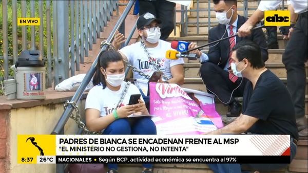 Padres de Bianca embretan duramente a Mazzoleni para que les ayude - Nacionales - ABC Color