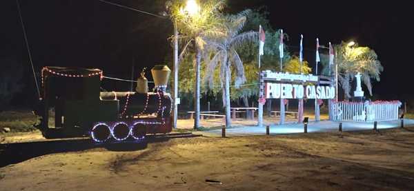 Puerto Casado refleja un ambiente navideño en lugares públicos