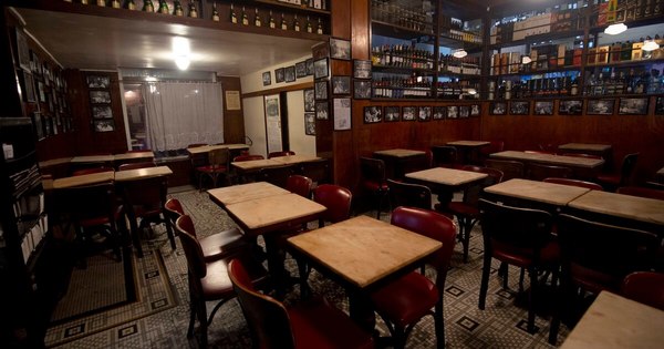 La Nación / Bar donde Vinicius conoció a Tom Jobim, otra víctima de la pandemia en Rio
