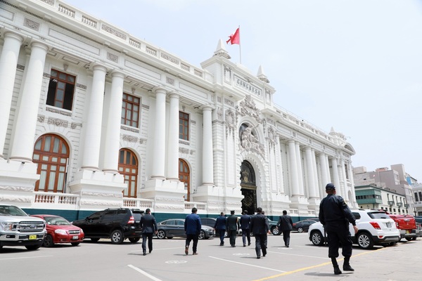 El Congreso de Perú recibe demanda del Ejecutivo por retiro de pensiones - MarketData