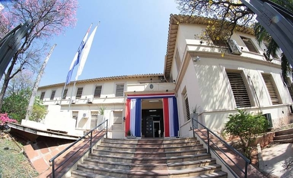 HOY / Ministerio de Salud se compromete a gestionar provisión de Zolgensma y tratamiento de Bianca