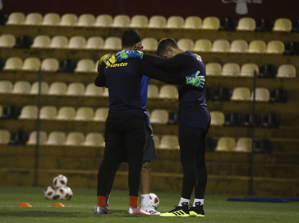 Brunstein alienta al fútbol paraguayo a hacer un último esfuerzo