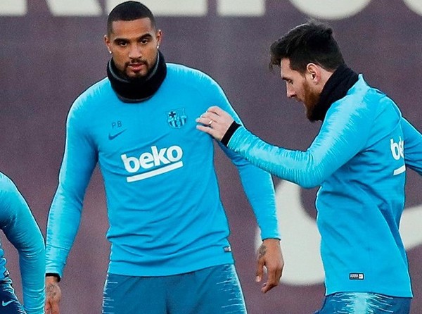 Boateng recomienda a Messi jugar en el Napoli