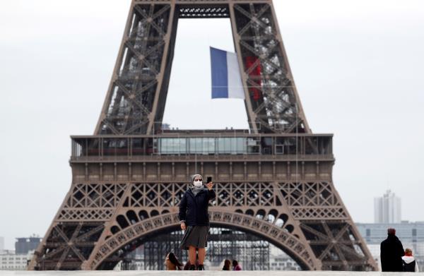Covid-19: Francia anuncia toque de queda desde el martes 15