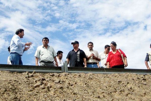 Proyecto de franja costera fue presentado en Ayolas - ABC Remiandu - ABC Color