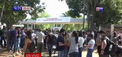 Aspirantes a la carrera de policías señalan supuesto fraude en el Isepol | Noticias Paraguay