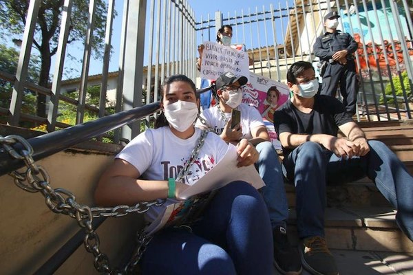 Crónica / “No le dejen morir a Bianca”, ruega el país