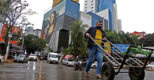 La Nación / Actividad económica volvió a bajar en octubre, pero a un menor nivel