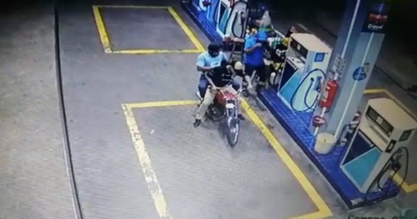 La Nación / Asaltaron una estación de servicios a punta de arma