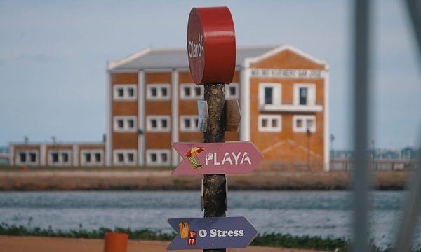 Encarnación desafía al gobierno y abre sus playas al turismo