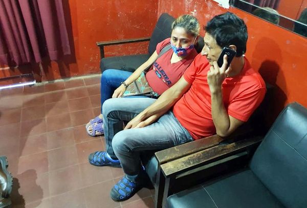 Fiscalía libera a “reaparecida” y a su nueva pareja ante falta de pruebas - Nacionales - ABC Color