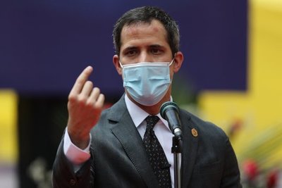 Venezolanos salen a las calles para participar de la consulta popular organizada por Juan Guaidó » Ñanduti