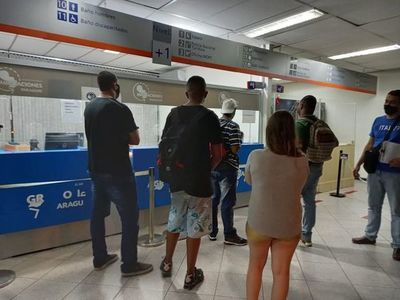 CDE: expulsan a cinco brasileños que ingresaron ilegalmente al país - ABC en el Este - ABC Color