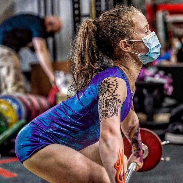 Tiene siete años, tatuajes falsos y puede levantar hasta 80kg de peso – Prensa 5