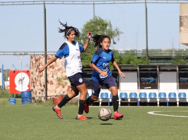 Fútbol en el cierre de la semana - APF